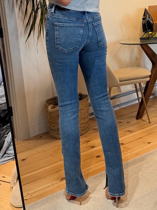 Express - Mid Rise Medium Wash Hyper Sculpt Skyscraper Jeans 0R - Picture 2 of 6
